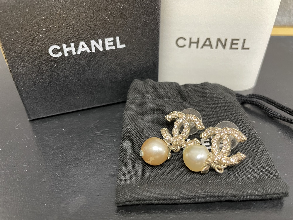 CHANEL A13C ココマーク パール＆カラーストーンピアス