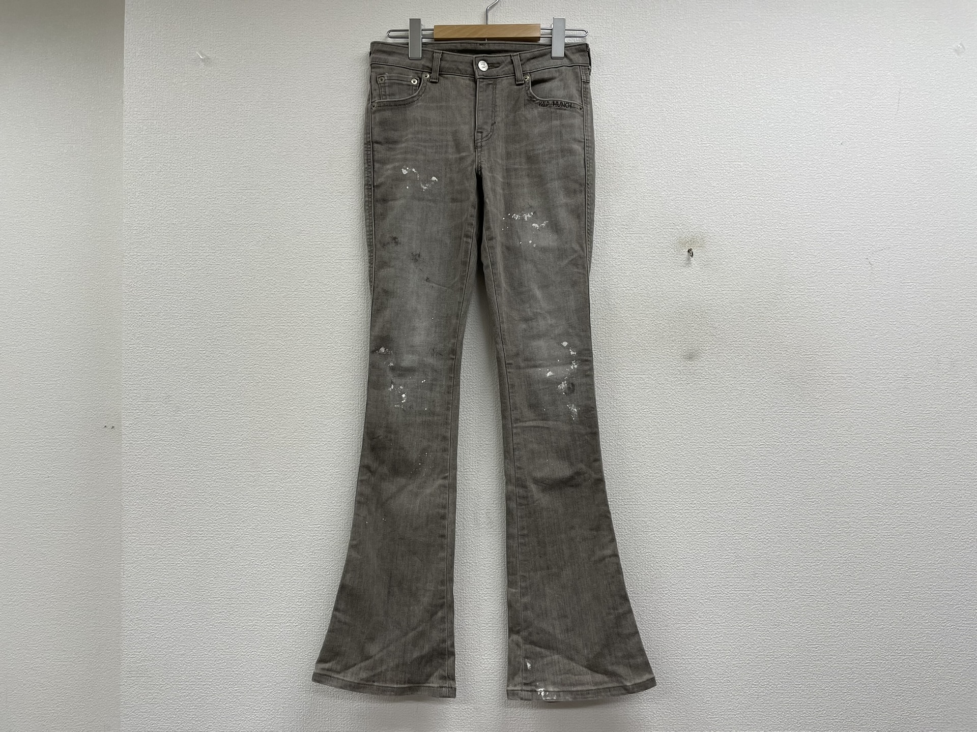 JUEMI×SOMETHING INYOペイントフレアデニムパンツ