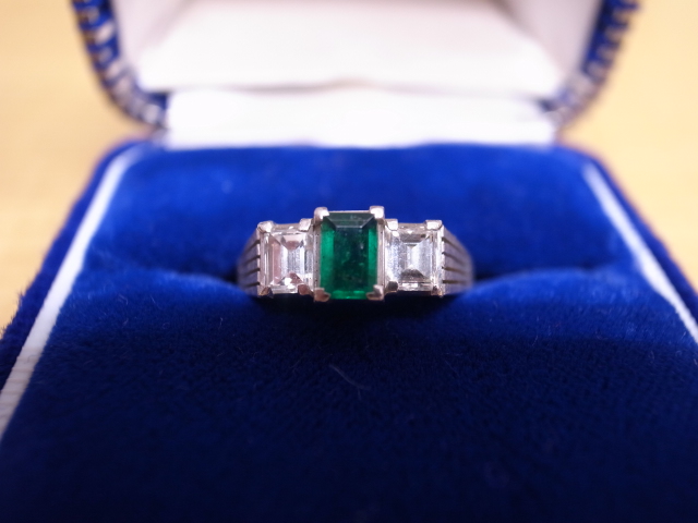 プラチナリング エメラルド0.4ct ダイヤ0.71ct
