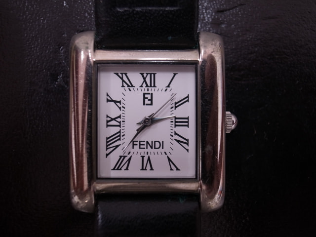 FENDI 1D2577 メンズクォーツ腕時計