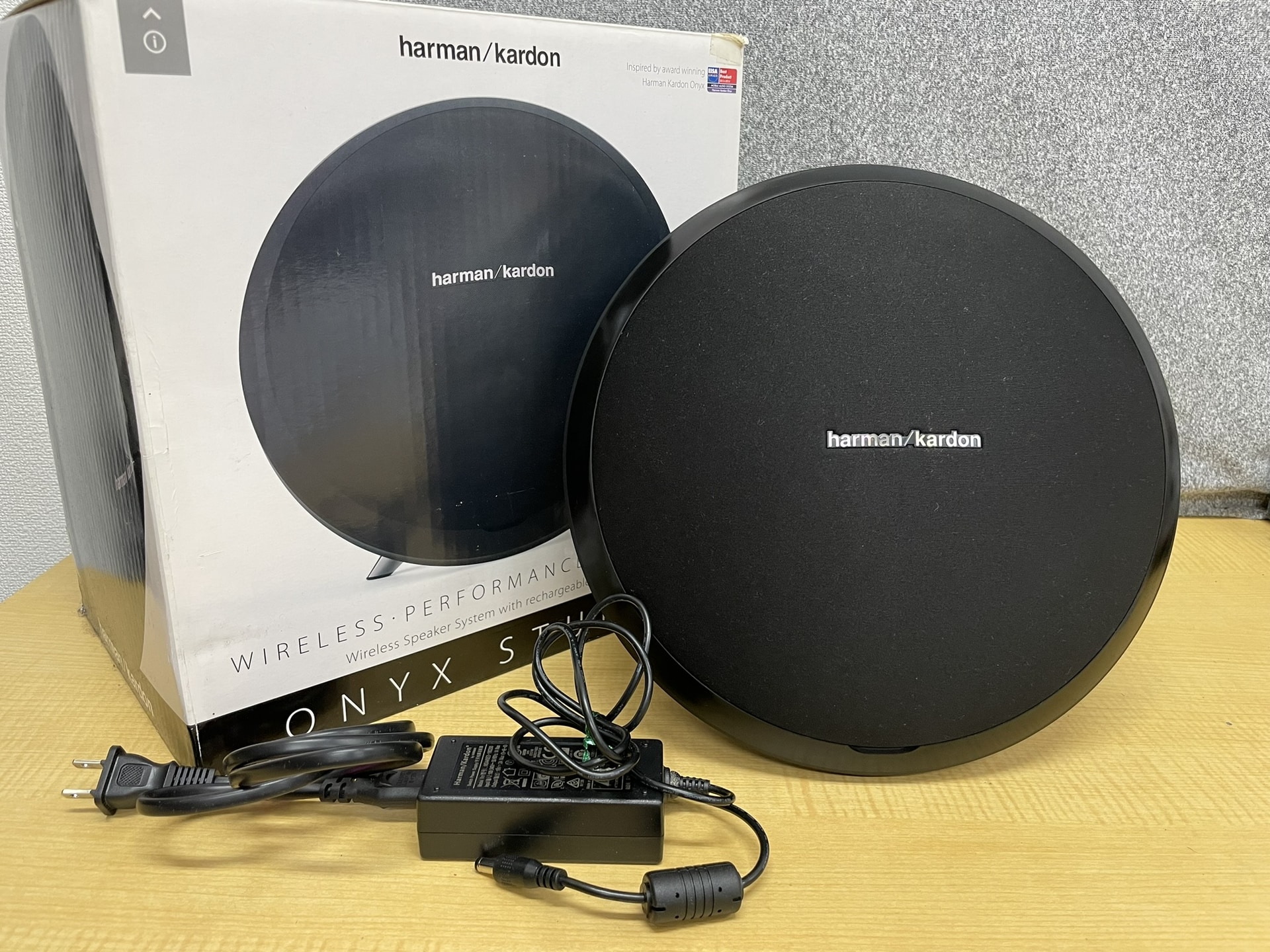 Harman Kardon Onyx Studio