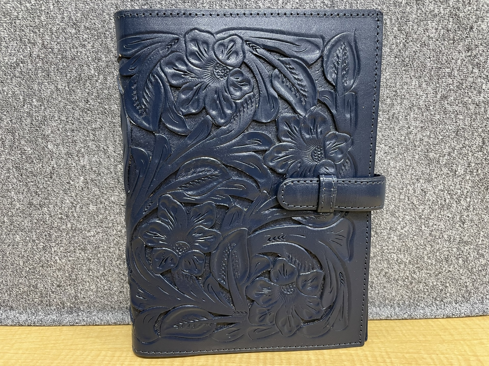Carving Tribes ブックカバーB6