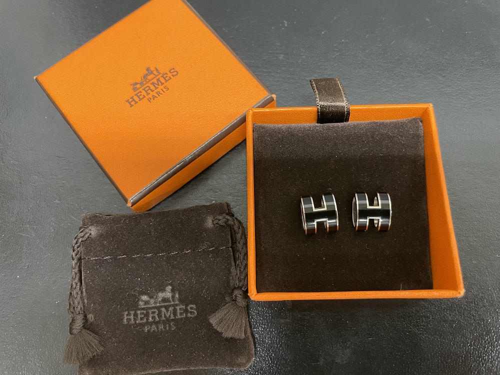 HERMES ポップアッシュピアス