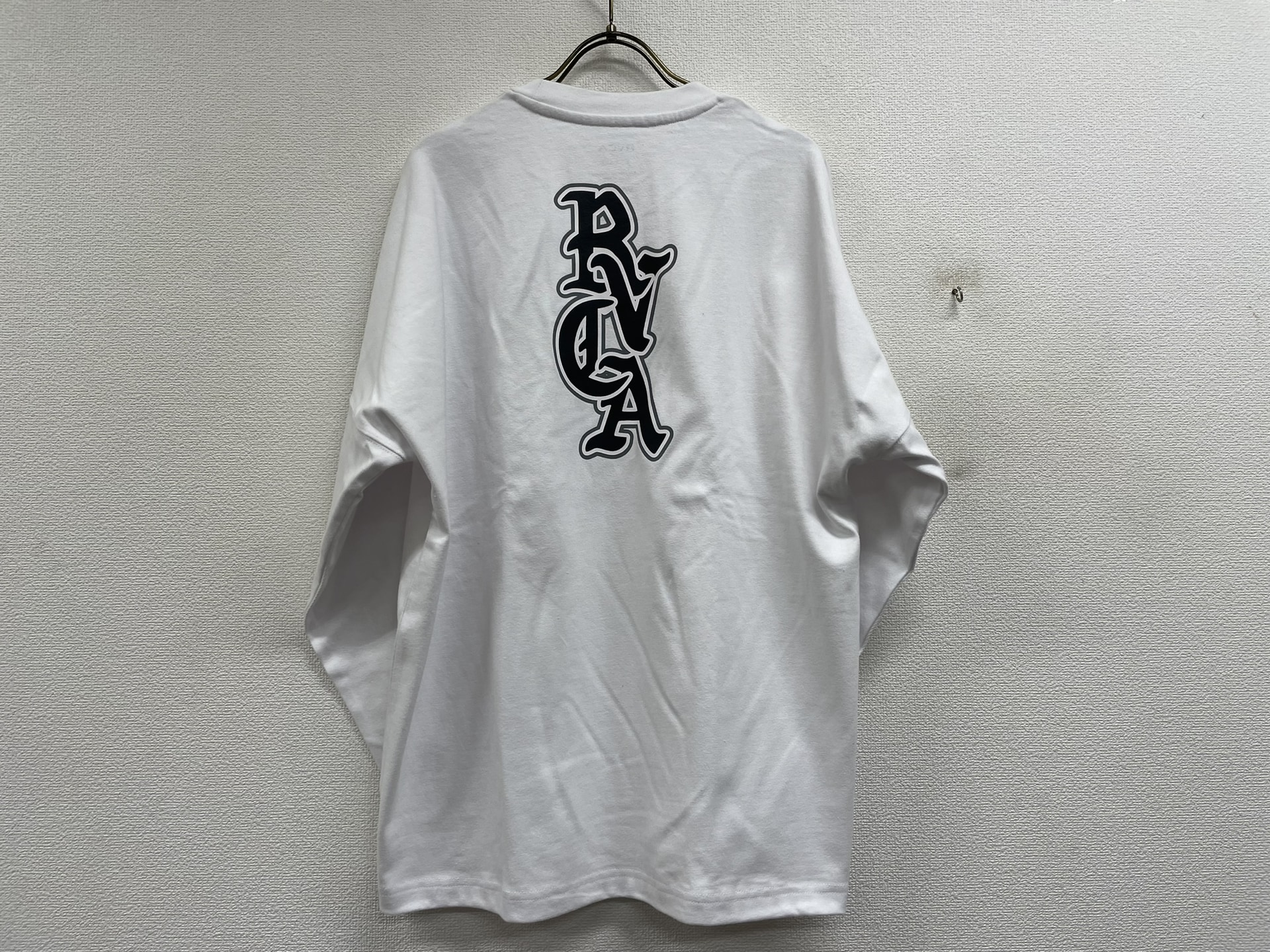 RVCA BE041P07 ムラサキスポーツ限定 バックプリントロンT