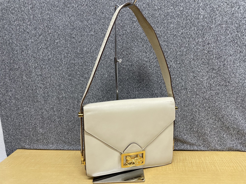 CELINE 馬車金具レザーショルダーバッグ