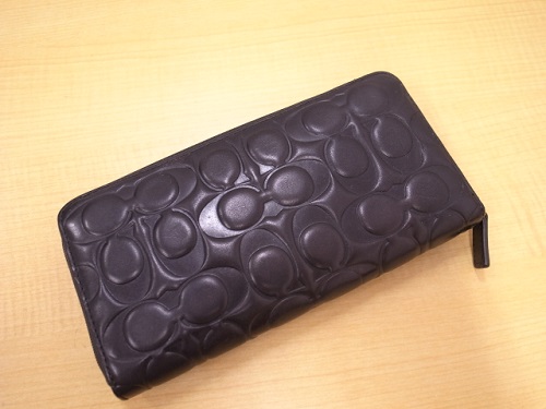 COACH F74529 エシグネチャーエンボスドレザーラウンドファスナー長財布