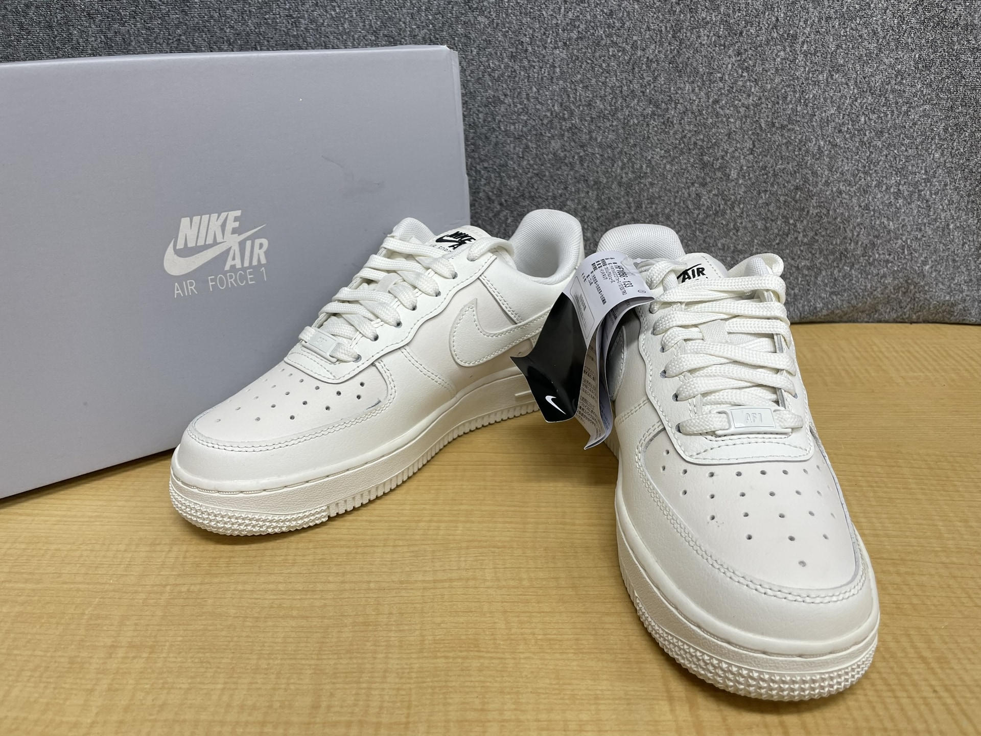 NIKE HF1058-133 W AIR FORCE 1 ’07 ESS