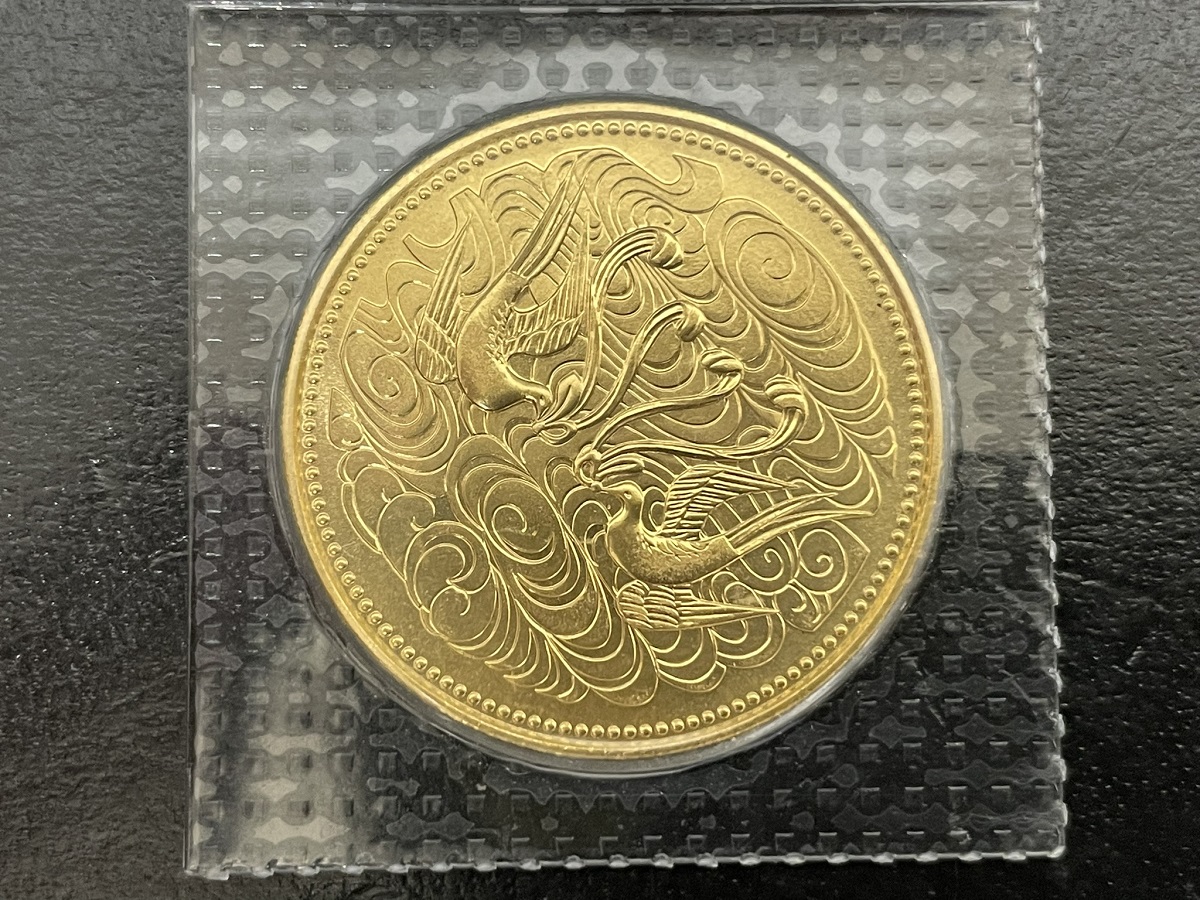 天皇陛下御在位60年記念10万円金貨