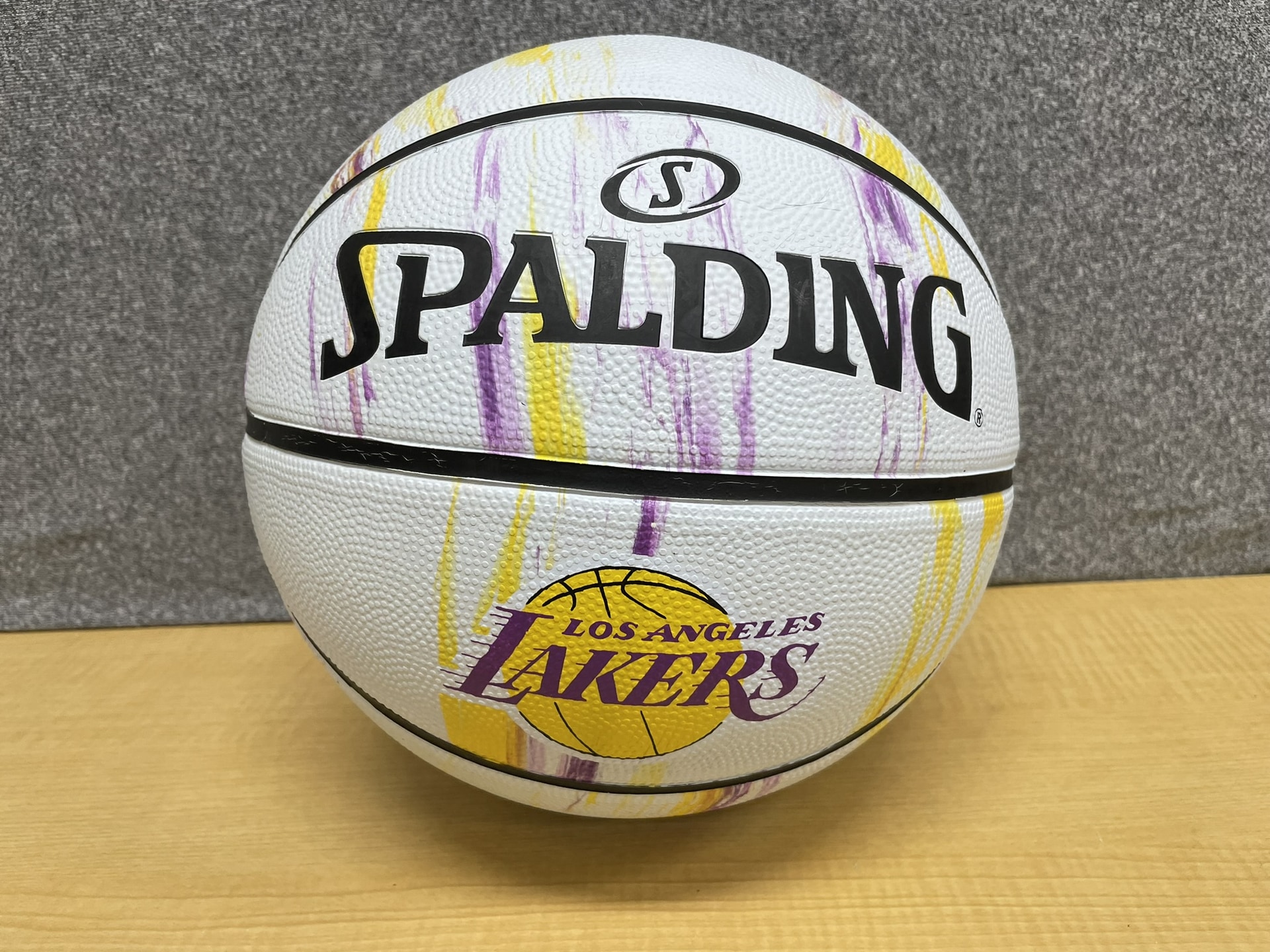 SPALDING 83-933J LAレイカーズ マーブル ラバー 7号球