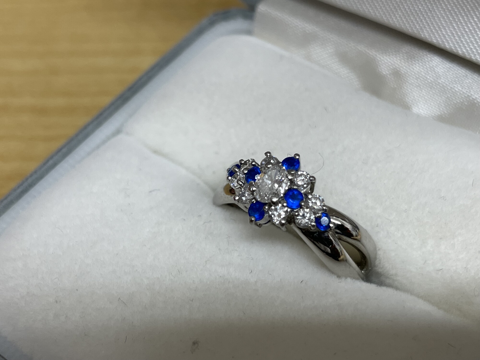プラチナリング ダイヤ0.2-0.26ct アウイナイト0.18ct