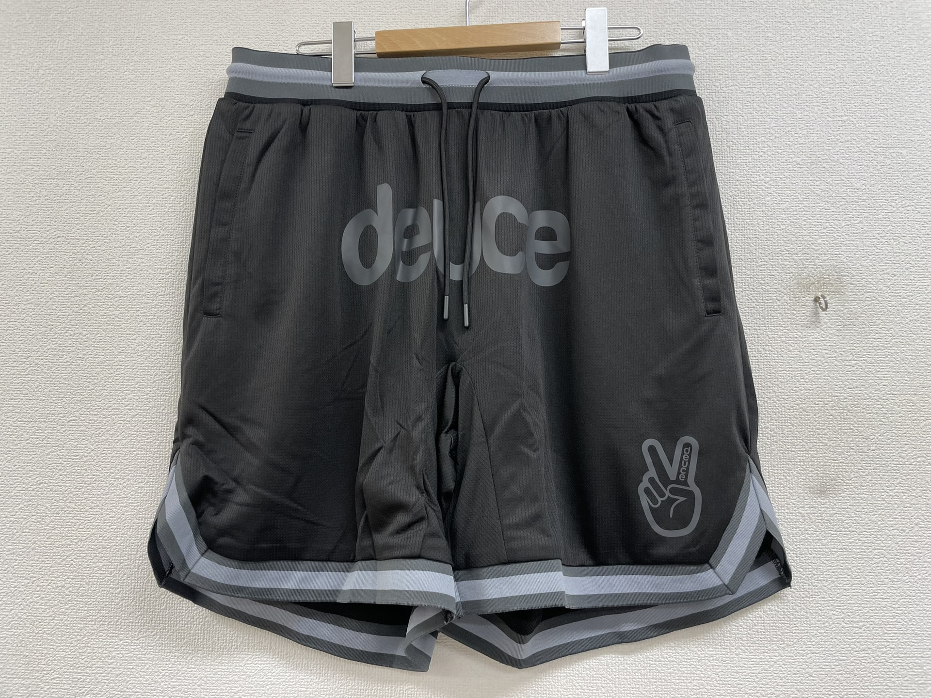 Deuce Vibe Shorts ステルス