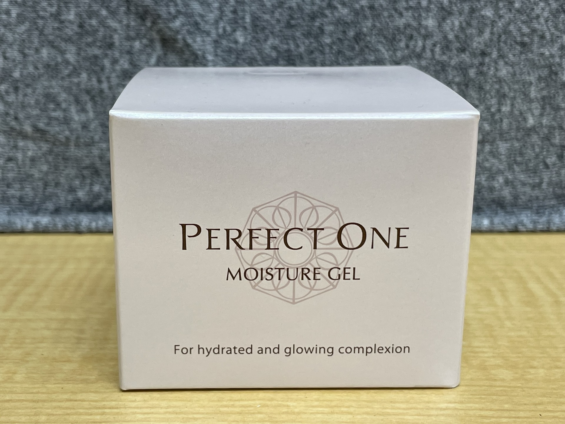 新日本製薬 PERFECT ONE モイスチャージェル