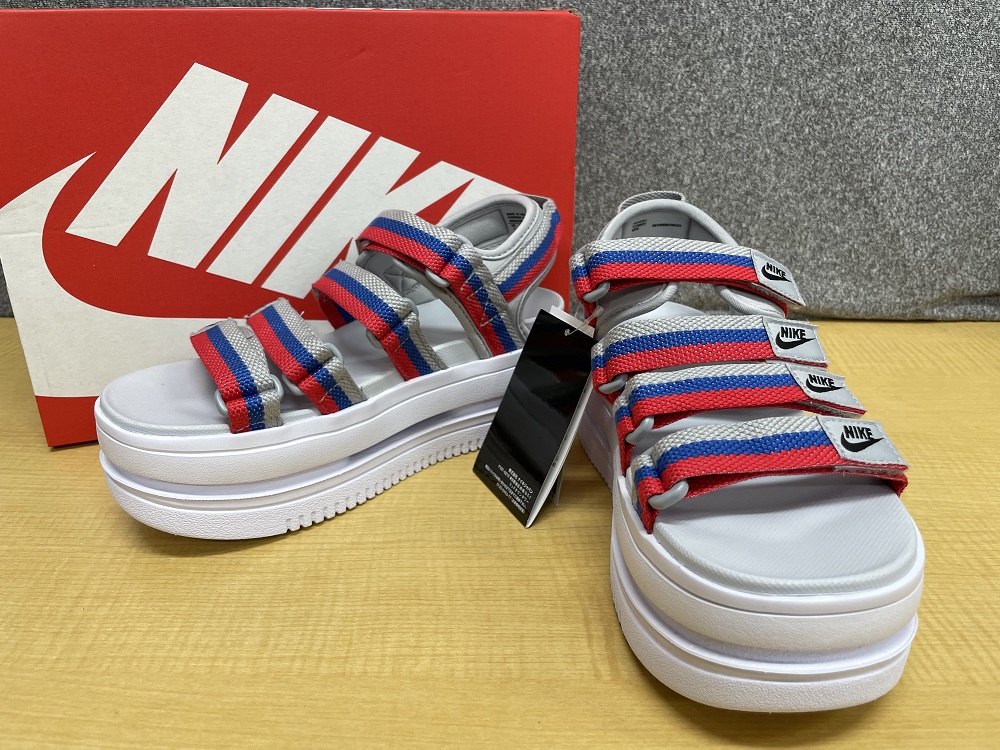 NIKE DH0223-003 W ICON CLASSIC SANDAL METALLIC SILVER