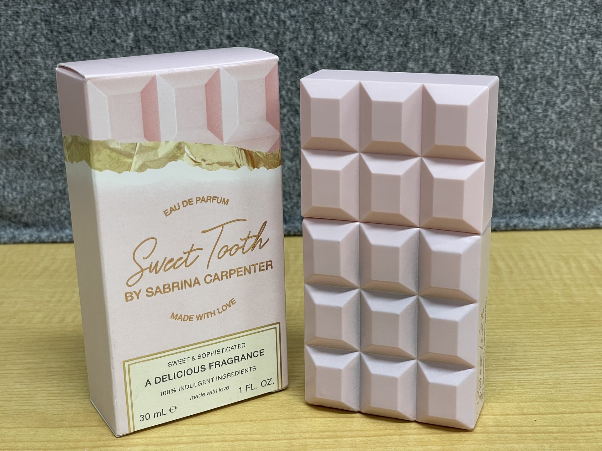 SABRINA CARPENTER スウィートトゥース オードパルファム 30ml