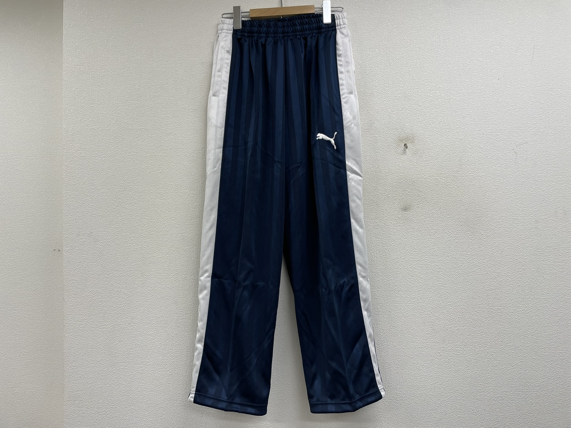 PUMA ジャージパンツ