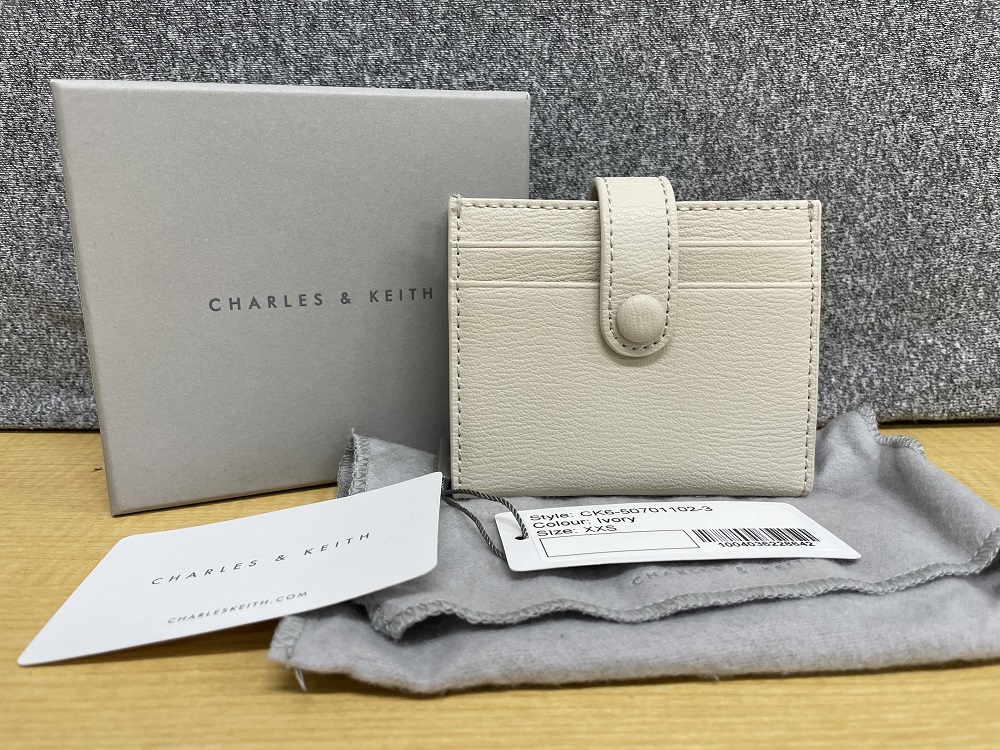 CHARLES&KEITH Snap Button Card Holder