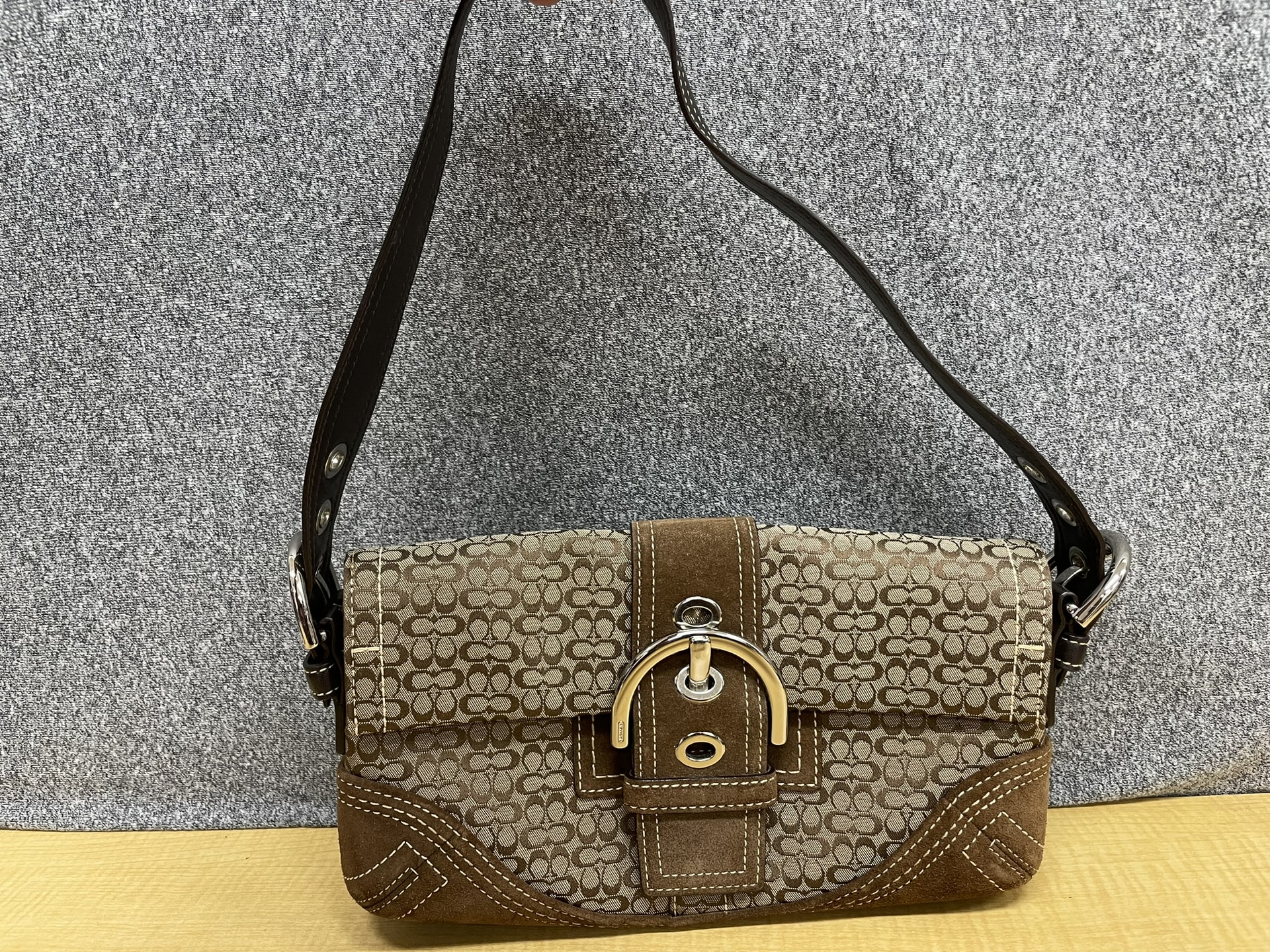COACH 3628 ソーホーミニシグネチャーデミフラップワンショルダーバッグ