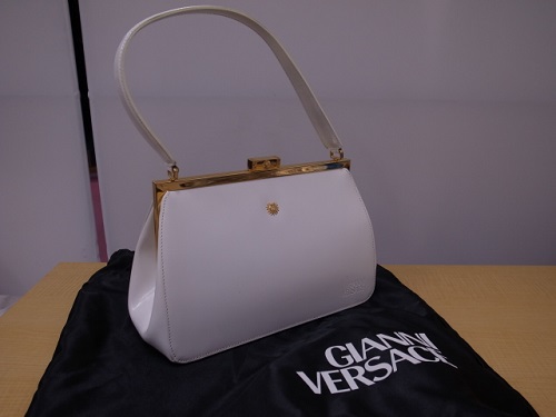 GIANNI VERSACE サンバーストレザーハンドバッグ