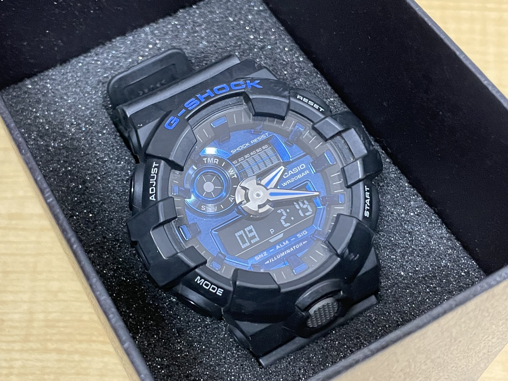 CASIO G-SHOCK GA-710-1A2JF