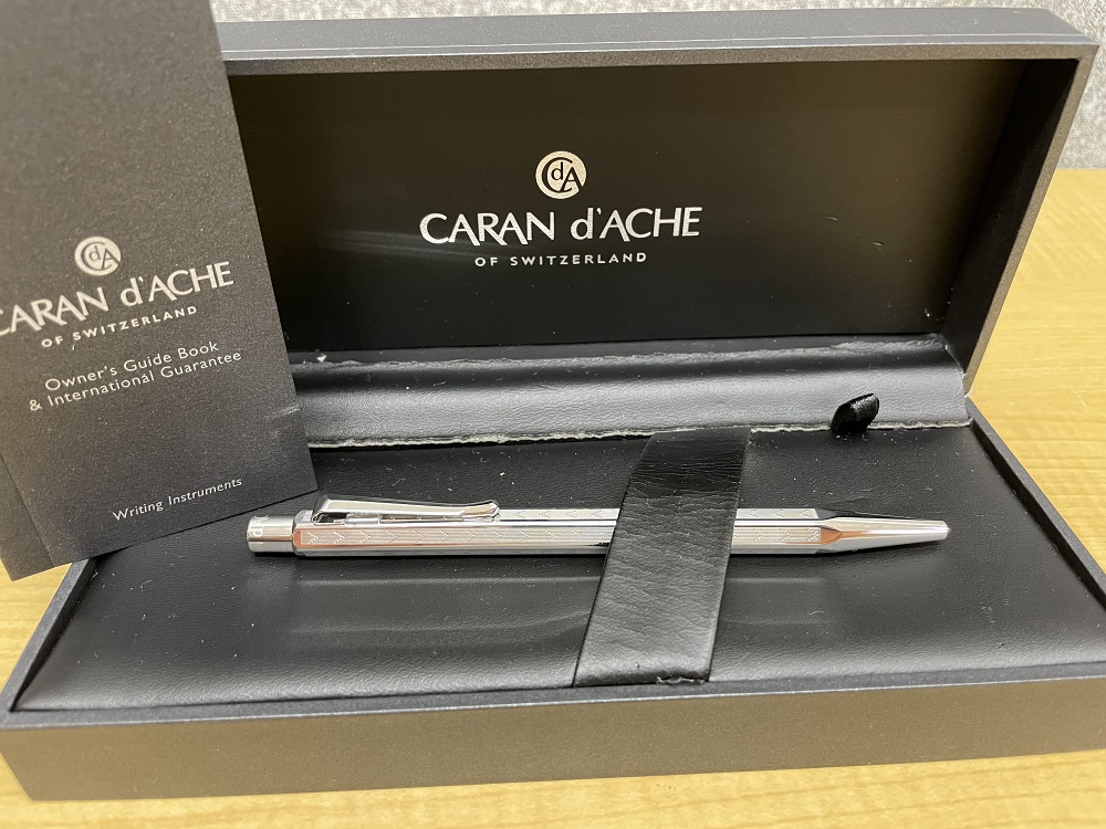 CARAN d’ACHE エクリドール シェブロン ボールペン