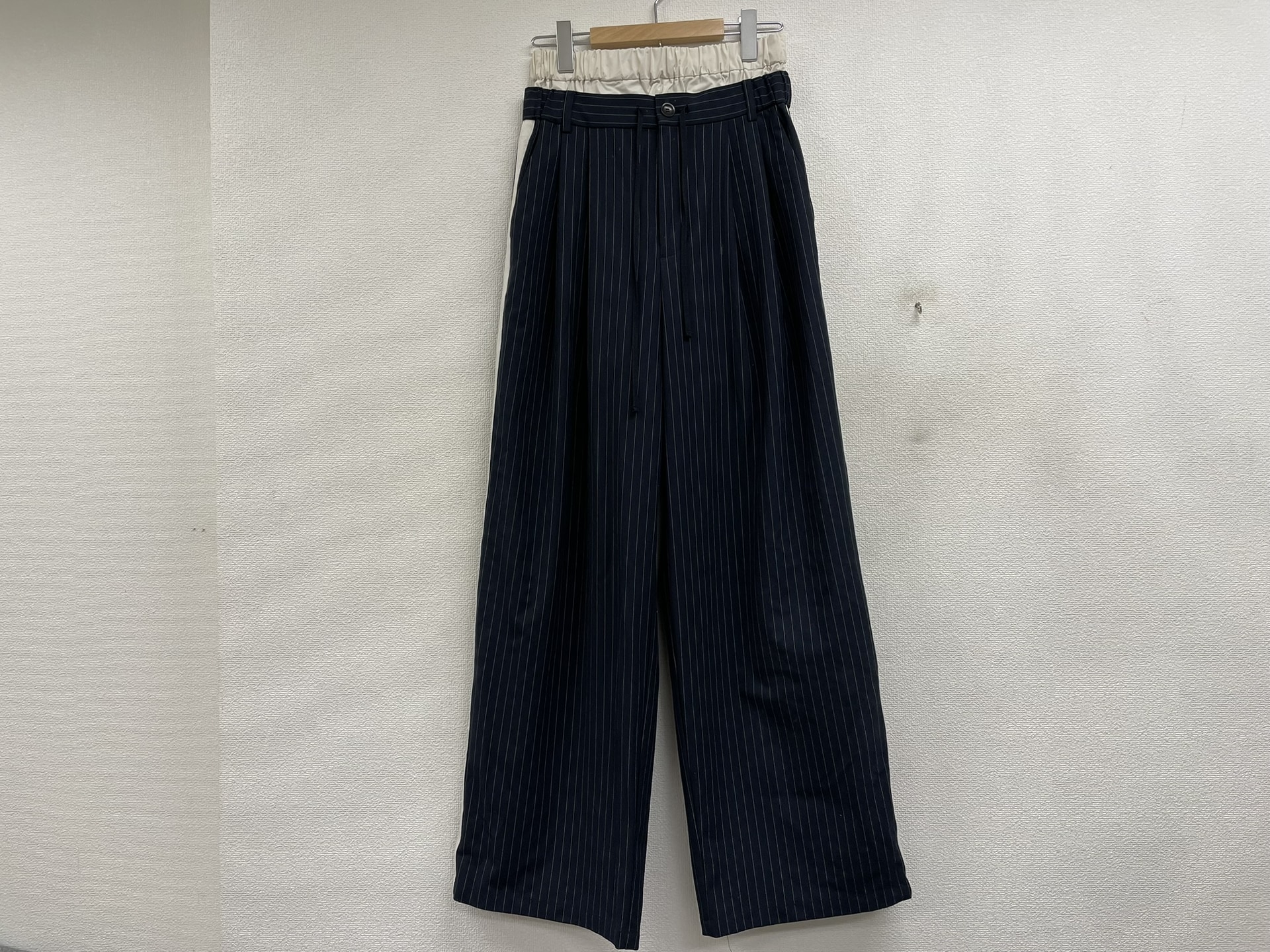 MAISON SPECIAL レイヤードダブルウエストサイドラインパンツ
