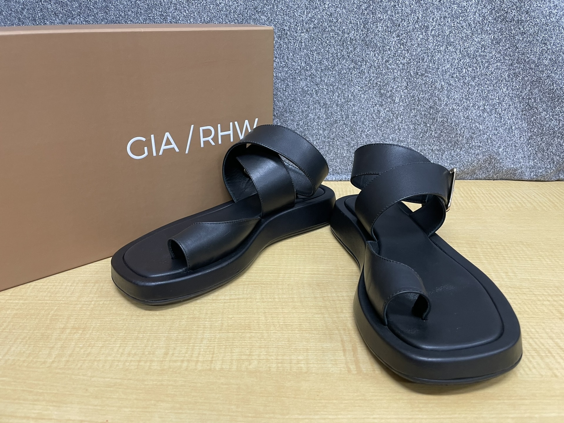 GIA BORGHINI LEATHER ANKLE STRAP