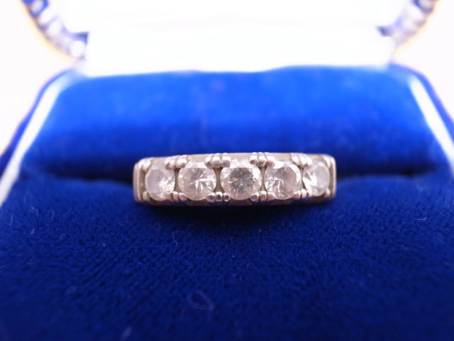 プラチナ一文字ダイヤモンドリング ダイヤ.78ct